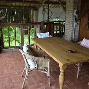 Couette-café Regina Sconta, Villa Estense